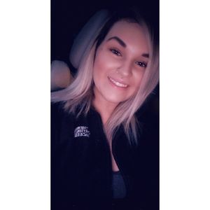 Meet your Posher, Stefany